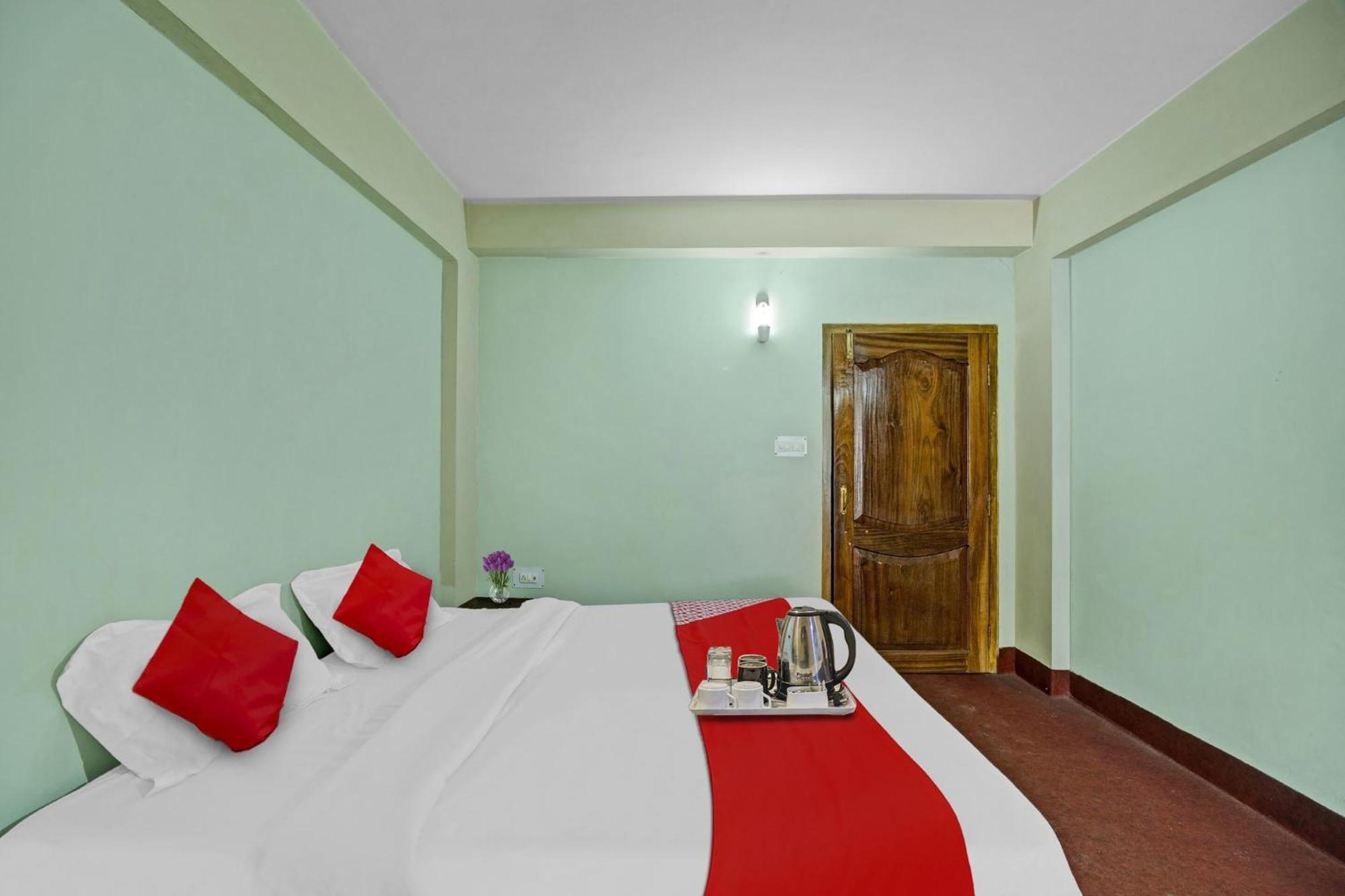 שילונג Hotel O Evergreen Guest House מראה חיצוני תמונה