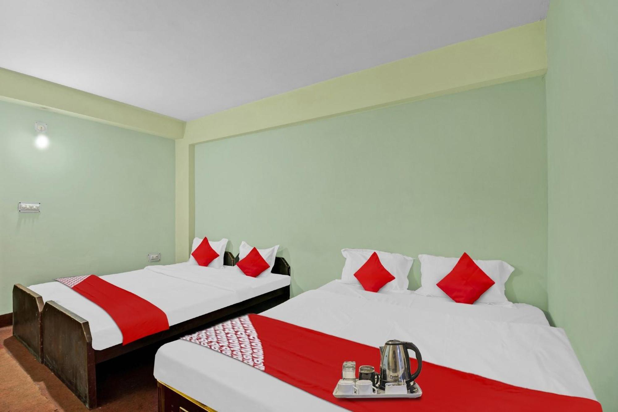 שילונג Hotel O Evergreen Guest House מראה חיצוני תמונה